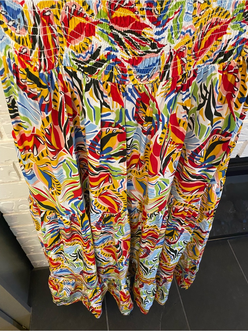 DD77 Tropical Print Smocked Tiered Pockets Maxi Dress Size Large Boho Resort - Picture 5 of 12